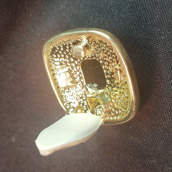 Vintage clip earrings - Picture 3 of 3